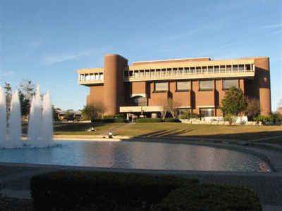 Florida Public Colleges and Universities - University of Central Florida: John C Hitt Library