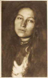 Gertrude Bonnin (Zitkala-Sa) (1876 - 1938) Yankton Dakota American Indian activist Gertrude Simmons Bonnin (Zitkala-Sa) 