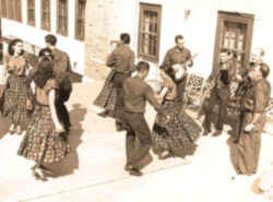 Illinois State American Folk Dance: Square Dancing